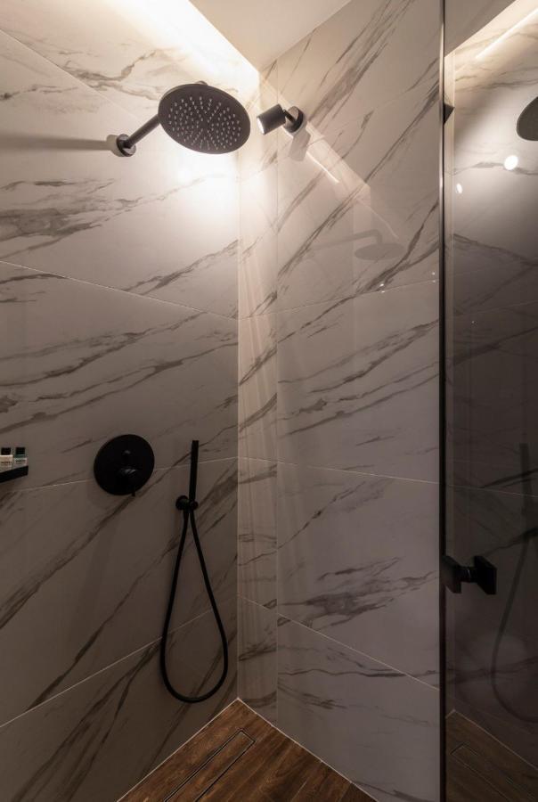 Stylish 1 Bedroom Studio Near Most City دنيبروبيتروفسك المظهر الخارجي الصورة