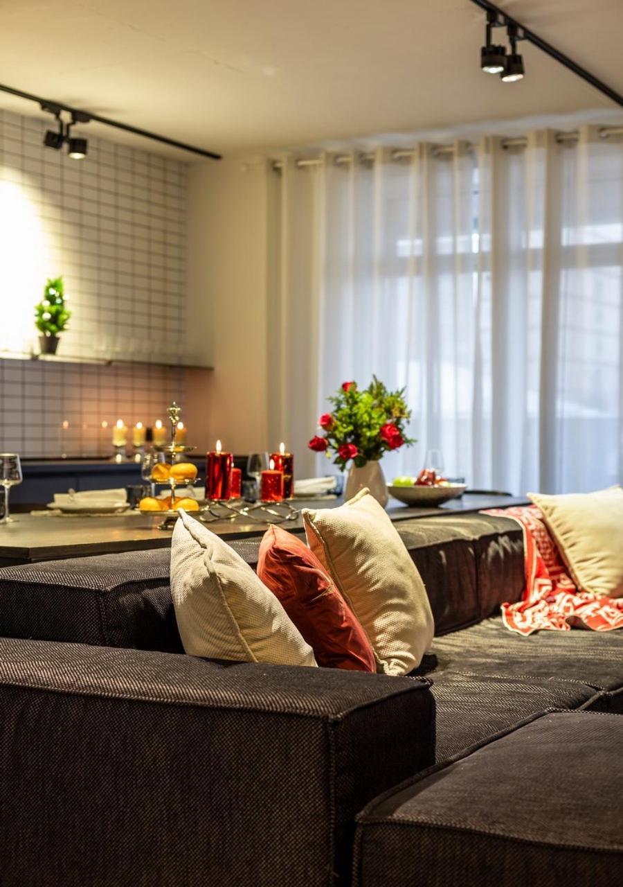 Stylish 1 Bedroom Studio Near Most City دنيبروبيتروفسك المظهر الخارجي الصورة
